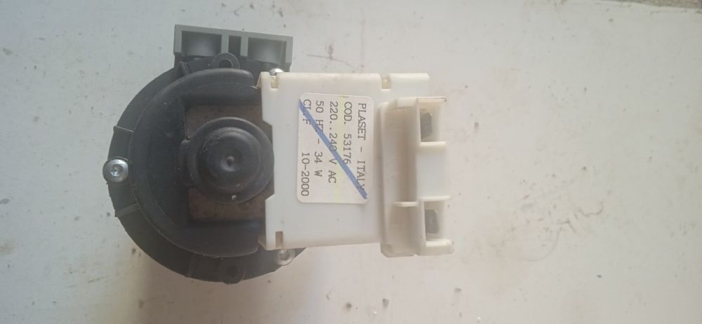 Пральна машина. Зливний насос Plaset!88