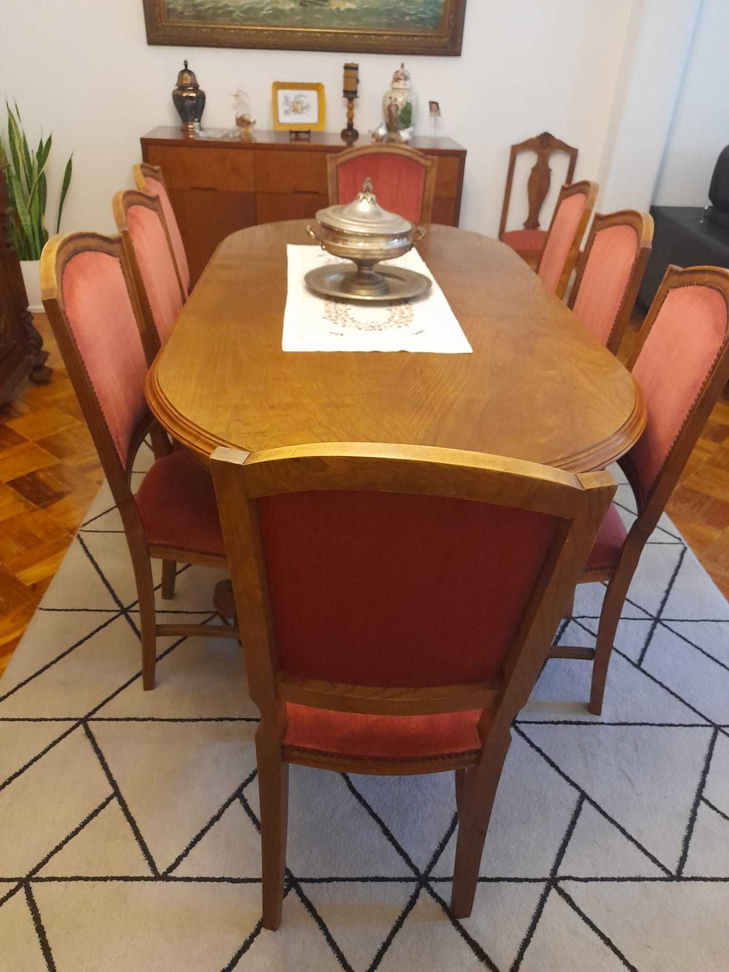 Mesa Madeira + 8 cadeiras