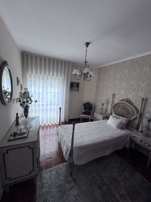 Quarto de solteiro vintage | lacado e pintado à mão