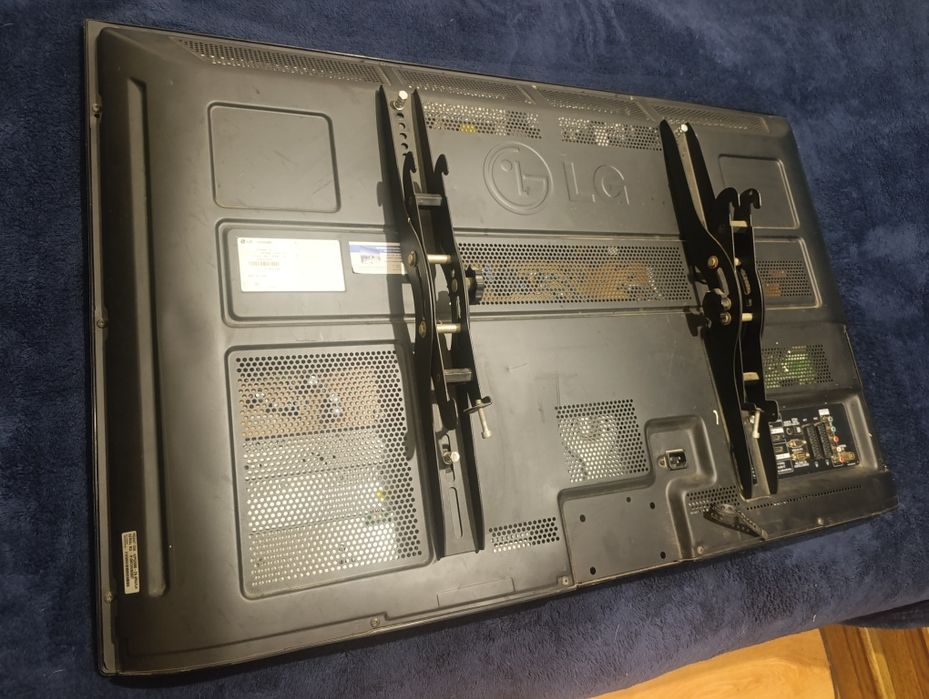 Плазмовий телевізор LG 42PQ2000, 42 дюйми