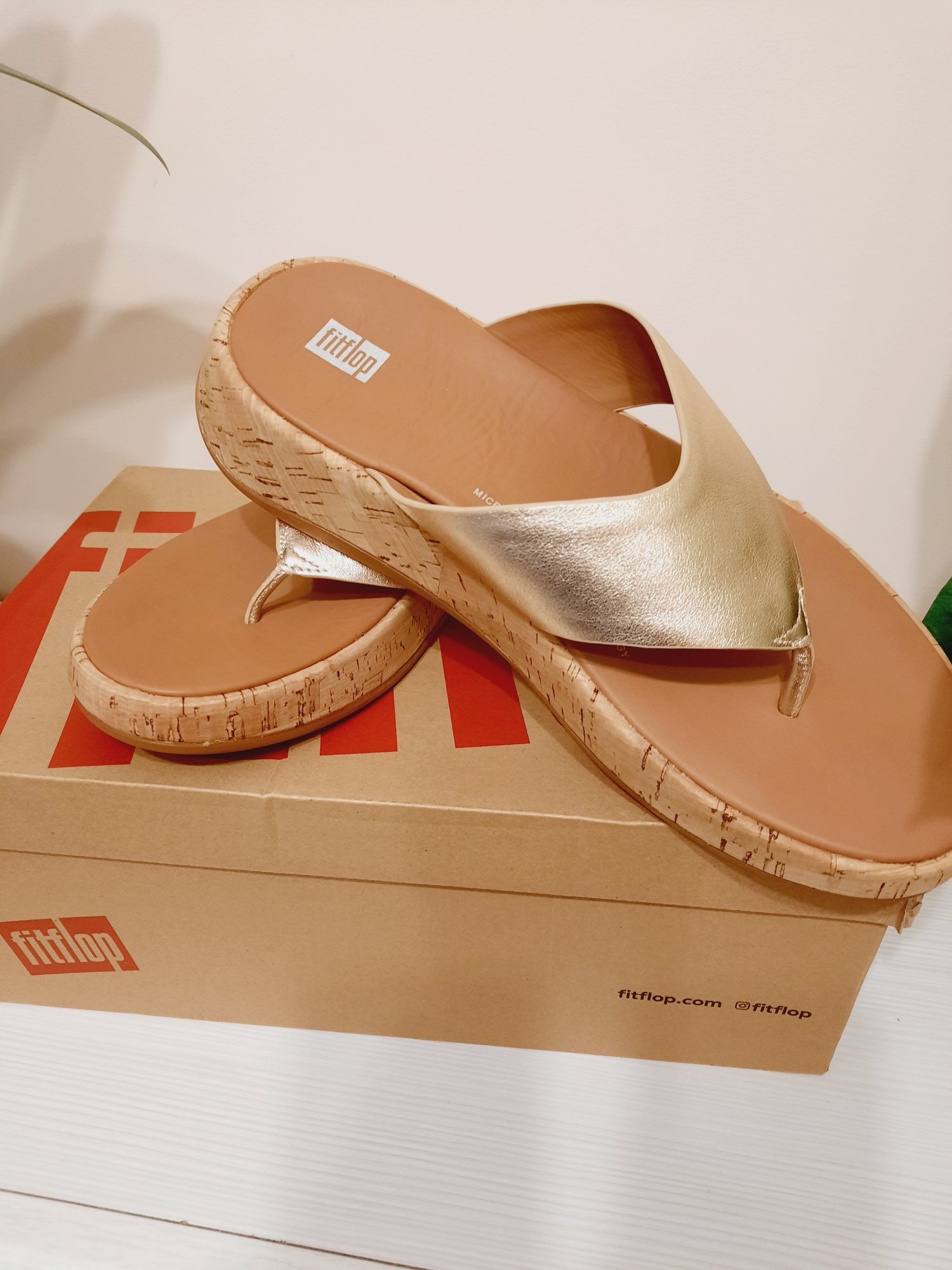 Fitflop śliczne klapki skórzane 42 wkł 27 Nowe