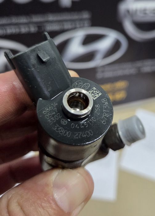 Форсунка Kia Sportage Спортейдж Hyundai Tucson Туксон 2.0 2006-10