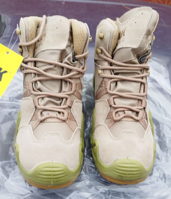 Берцы туристические 43 размер.