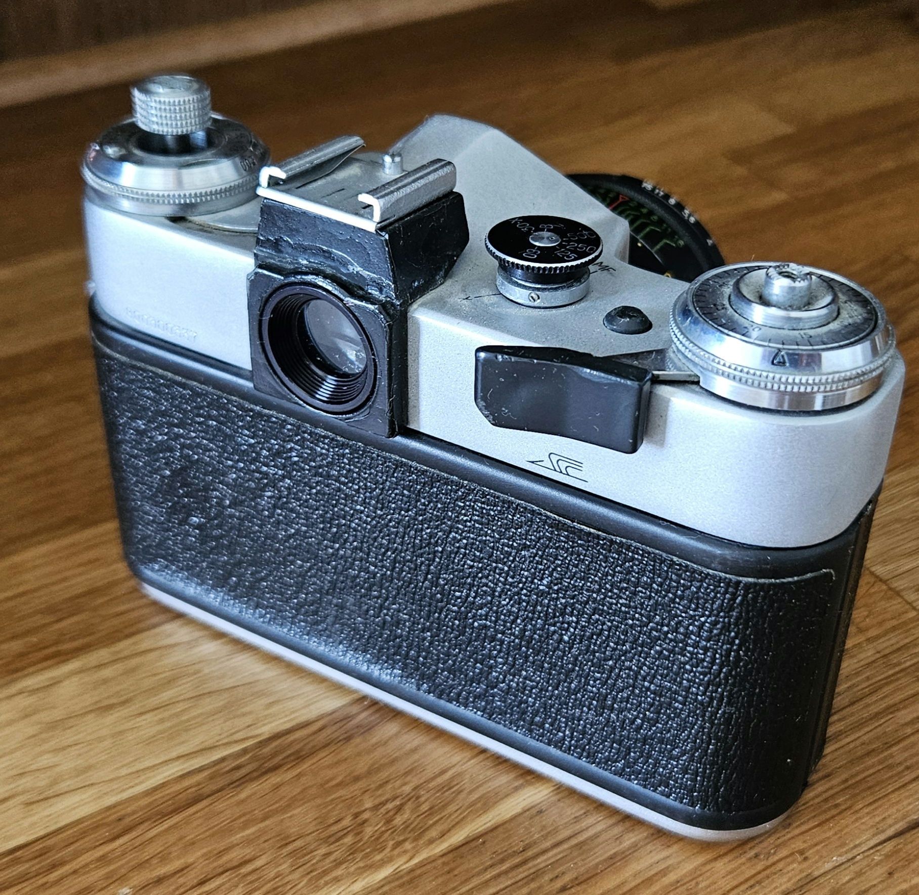 Aparat Zenit-E Obiektyw Helios-44-2 oraz etui