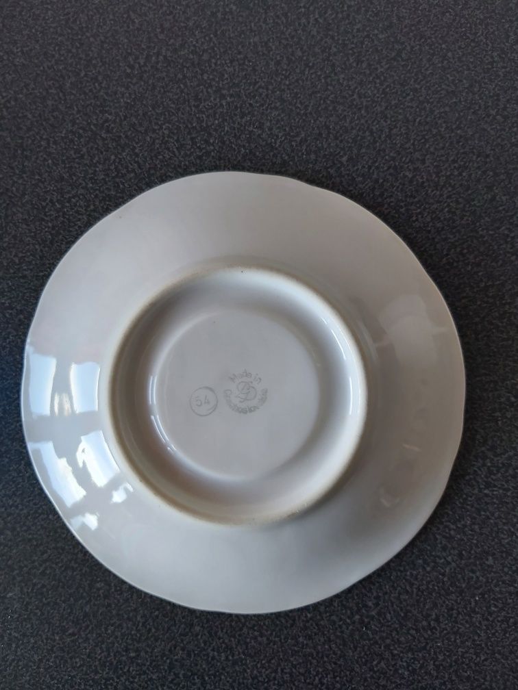 Talerzyk spodek mały Made in Czechoslovakia porcelana kwiaty niebieski