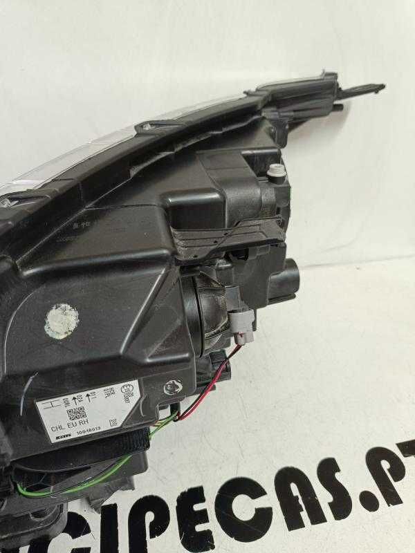 Otica Direita Nissan Qashqai II (13->)