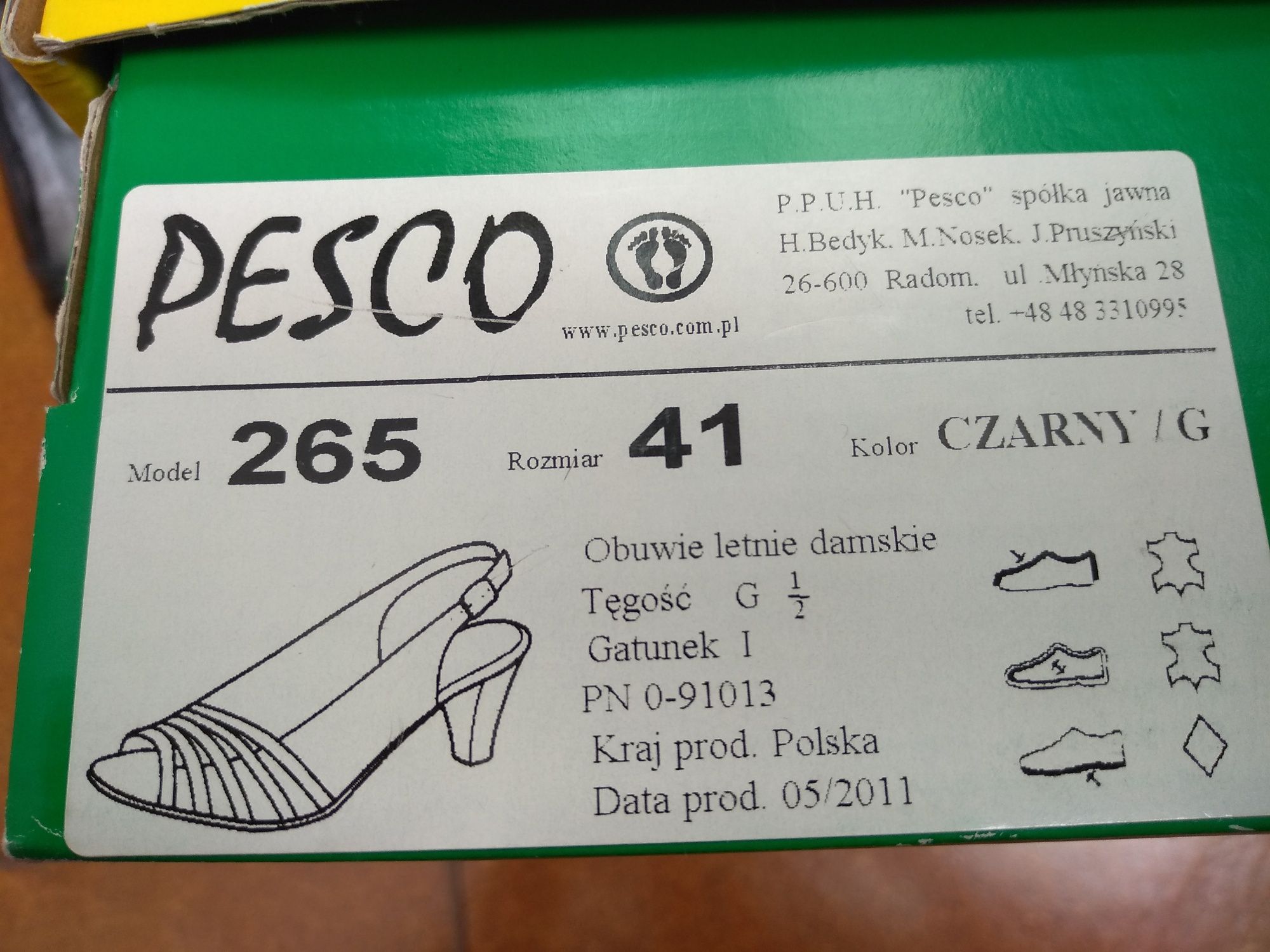 Buty czółenka Pesco rozmiar 41