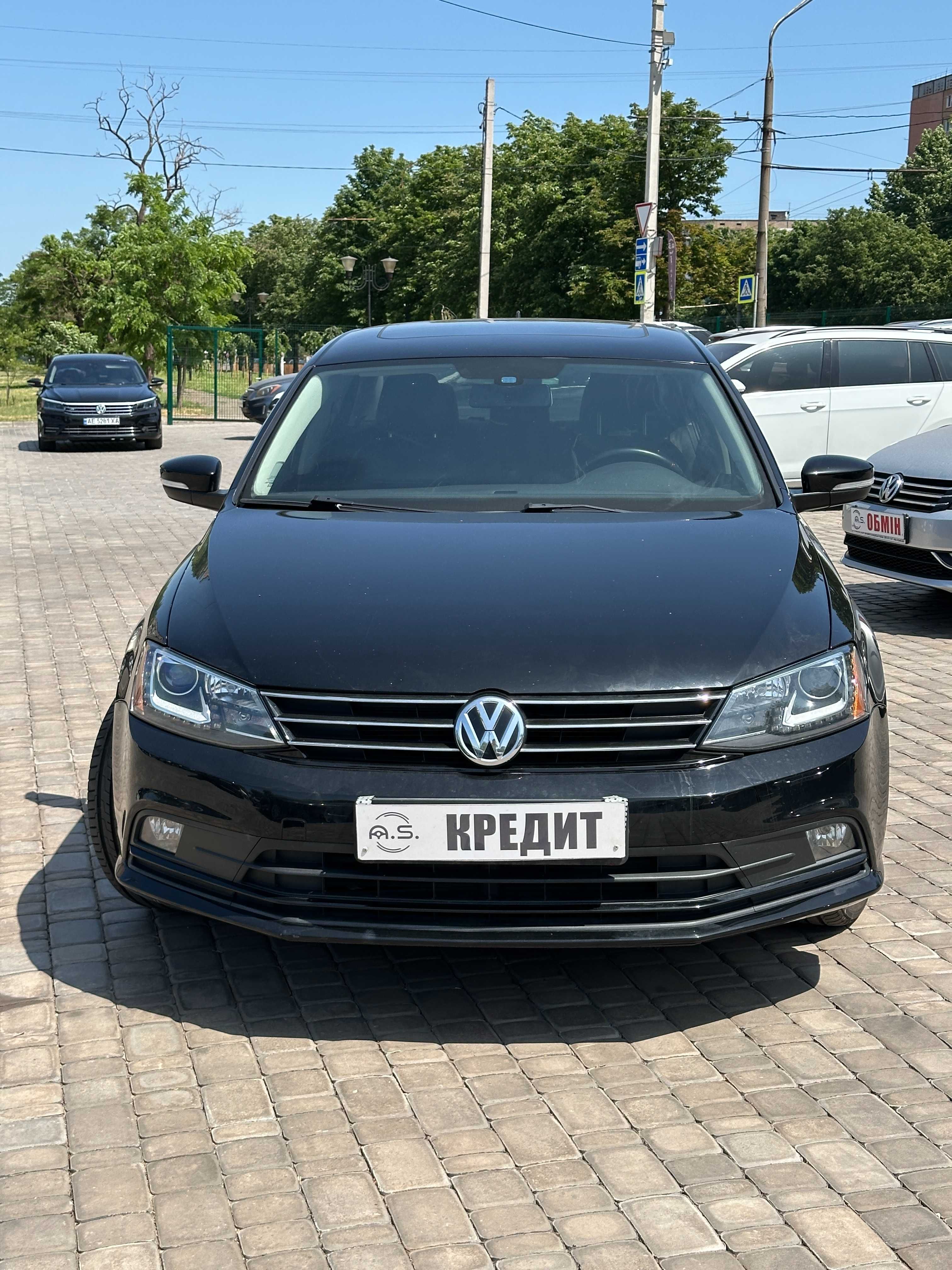 Продам  Volkswagen Jetta SEL 2016 рік можлива розстрочка,кредит!