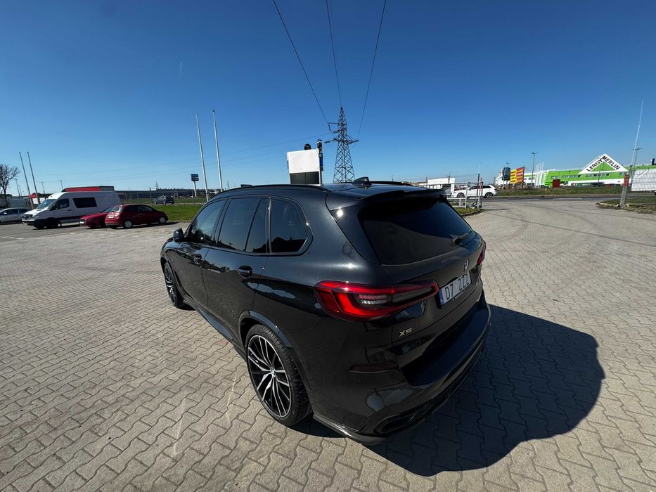 BMW X5M 50i F-Vat 23% CESJA LEASINGU Lasery Swarovski Masaże Bowers