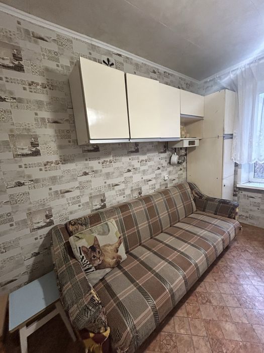 Оренда. 1кімнатна квартира 173кв-л, Курчатова 19. Все є. 4500