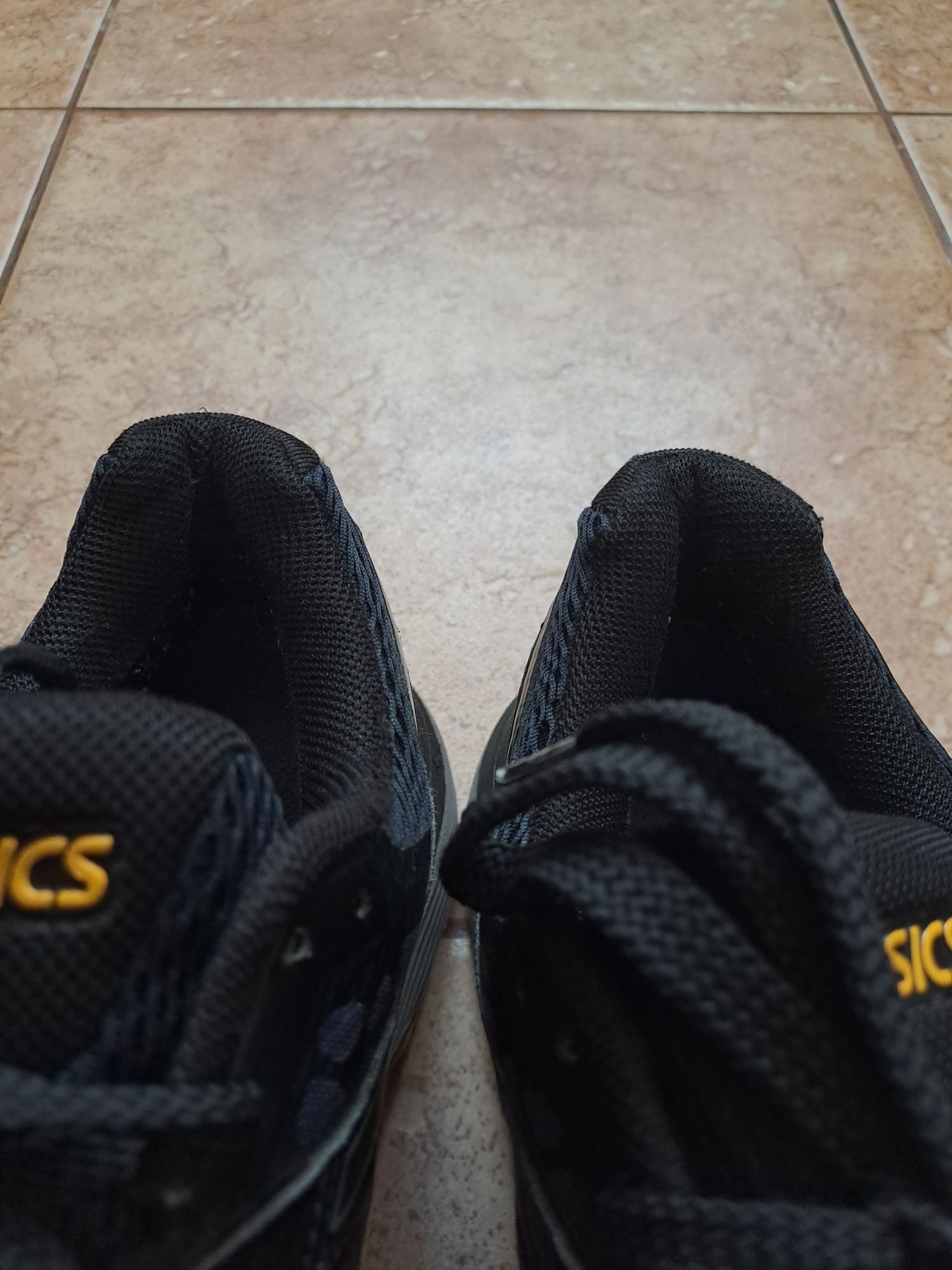 Спортивні кросівки Asics GEL-Pulse 9 GORE-TEX