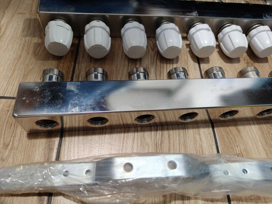 Rozdzielacz ze stali nierdzewnej marki CAPRICORN OPTIMUM1 z 9 sekcjami