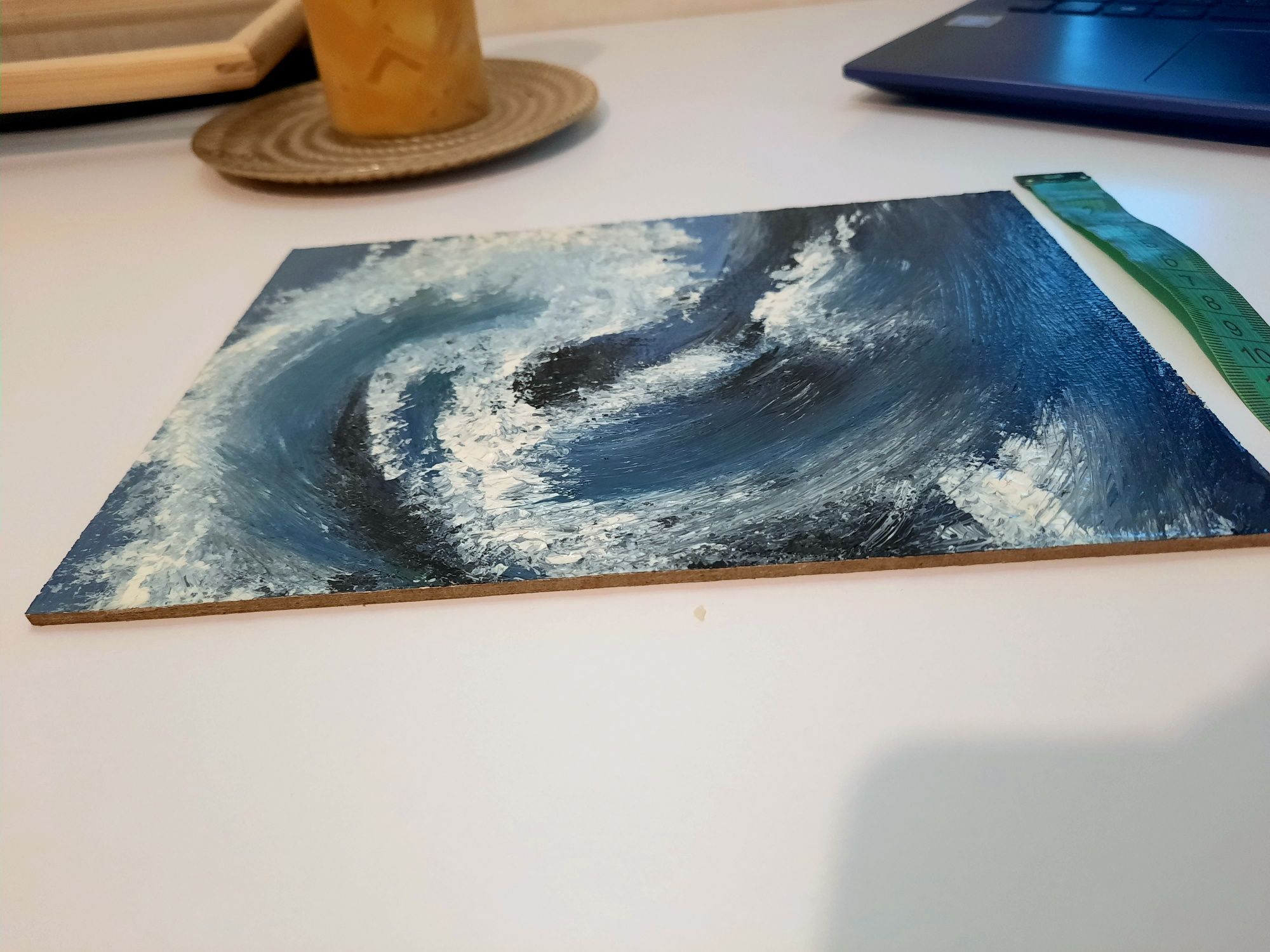 Картина "Хвиля" акрилом в білій рамці