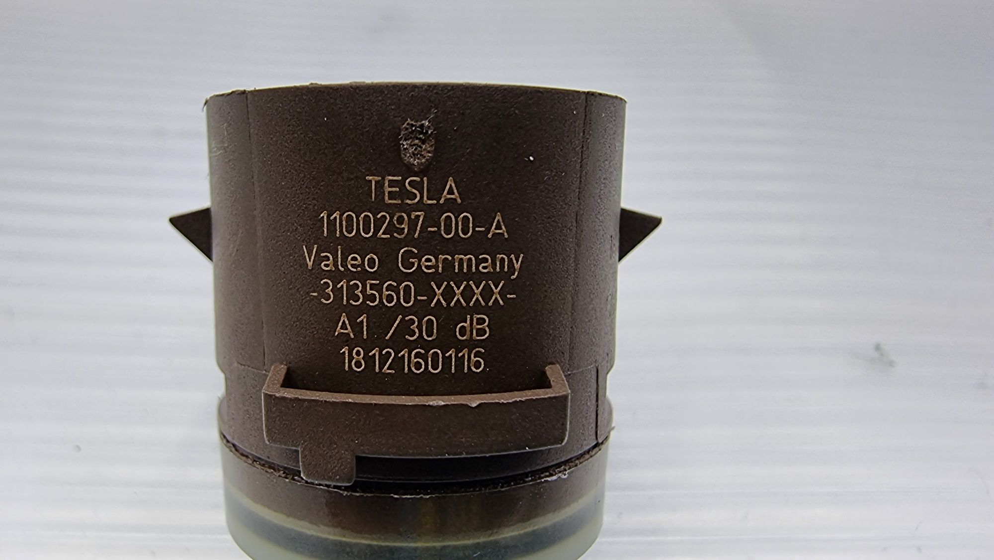 Парктроник TESLA 110029700A