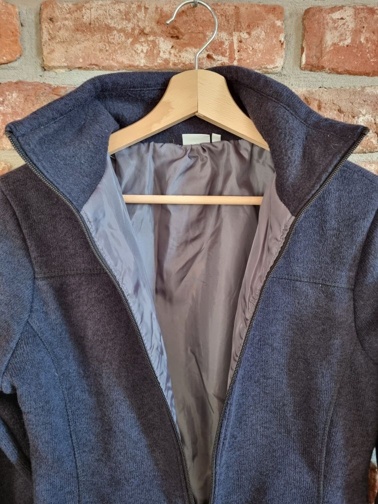 Granatowa bluzo kurtka