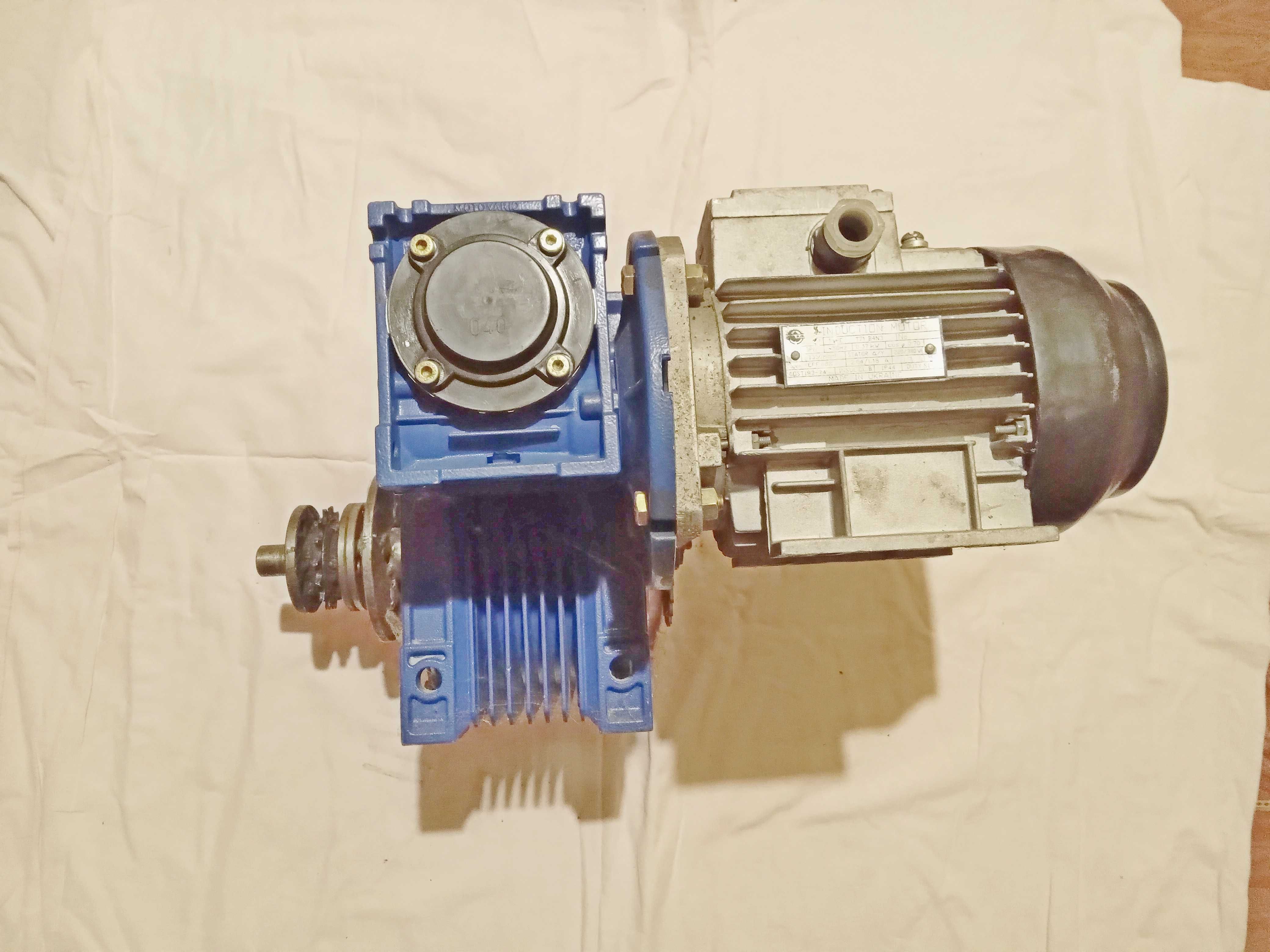 Недорого! Мотор редуктор NMRV-040 и NMRV-090, Италия
