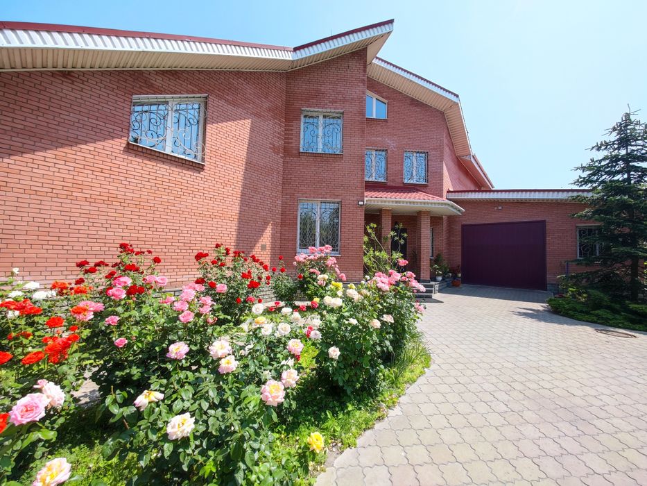 Продам шикарный дом Клочко, Калиновая, Юбилейный