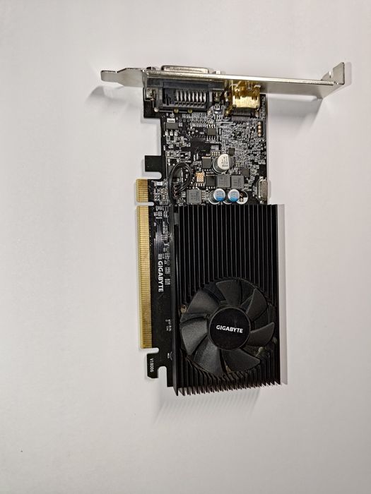 Продам відеокарту Gigabyte GeForce GT 1030 Low Profile 2GB DDR4