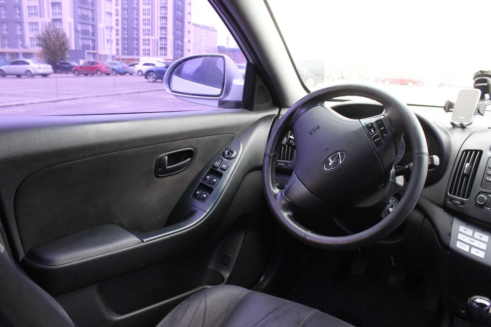 Hyundai Elantra 2008 року