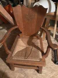 Krzesło,fotel drewniany, rzeźbiony