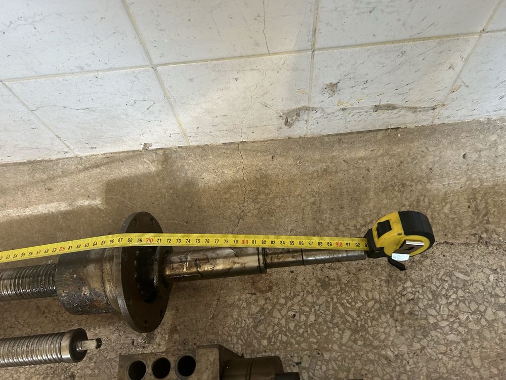 Śruby kulowe z nakrętkami różne 64-192cm(liniowy zespół śeub kólowych)