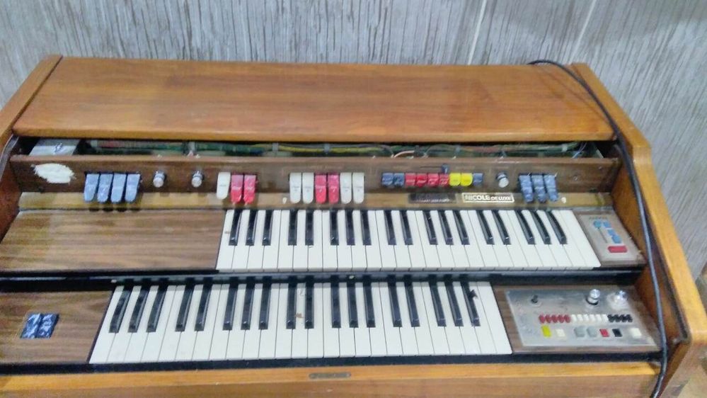 Продам піаніно, органо італійське farfica