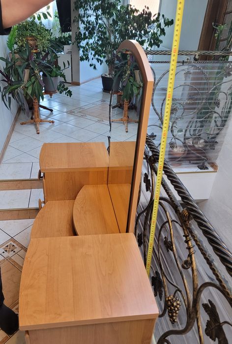 Toaletka  z lustrem  komoda szafka