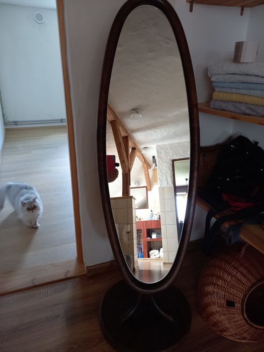 Duże  stare stojące duże lustro dębowe