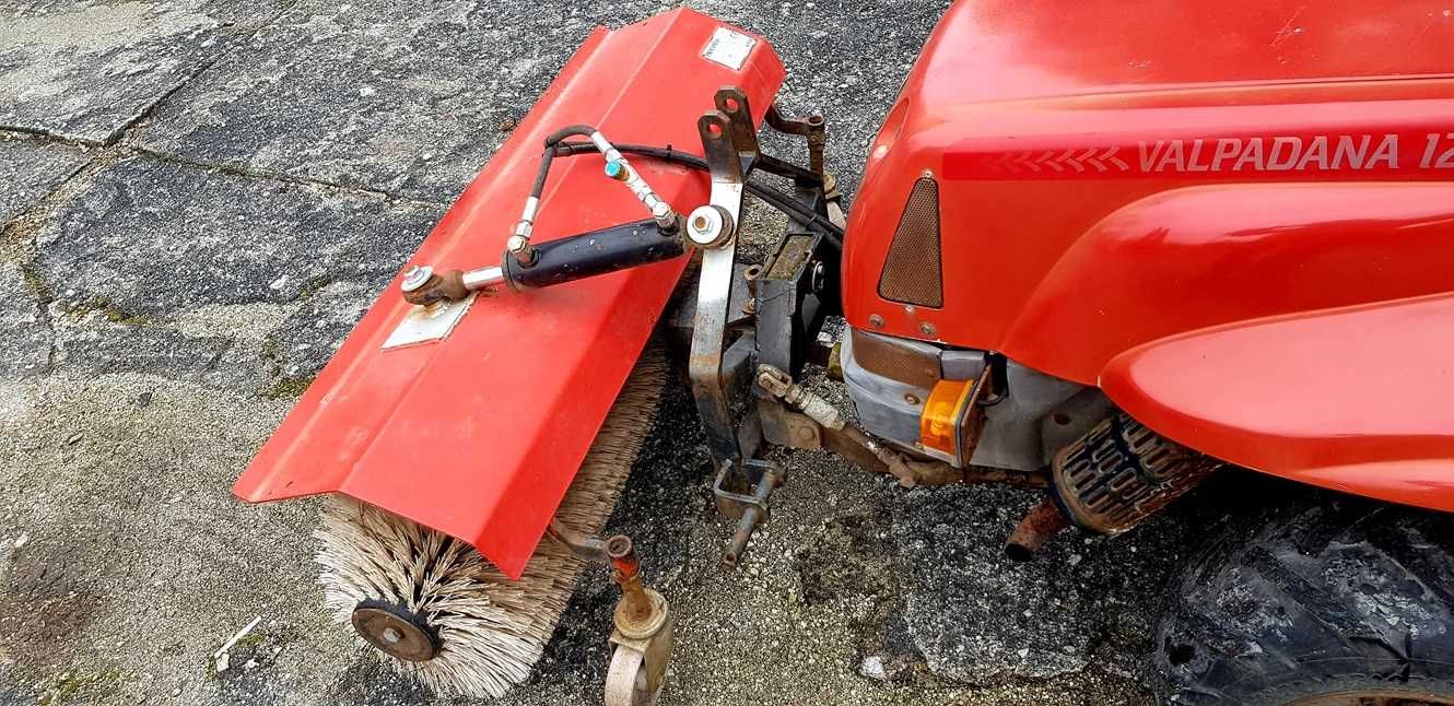 Traktorek komunalny zamiatarka pług przyczepa 22KM 4x4 Kubota LANDINI