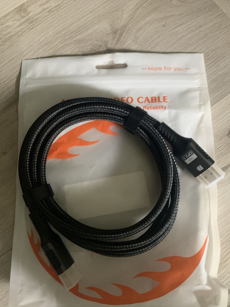 Kabel display port 2.1 nowy. Długość 2m