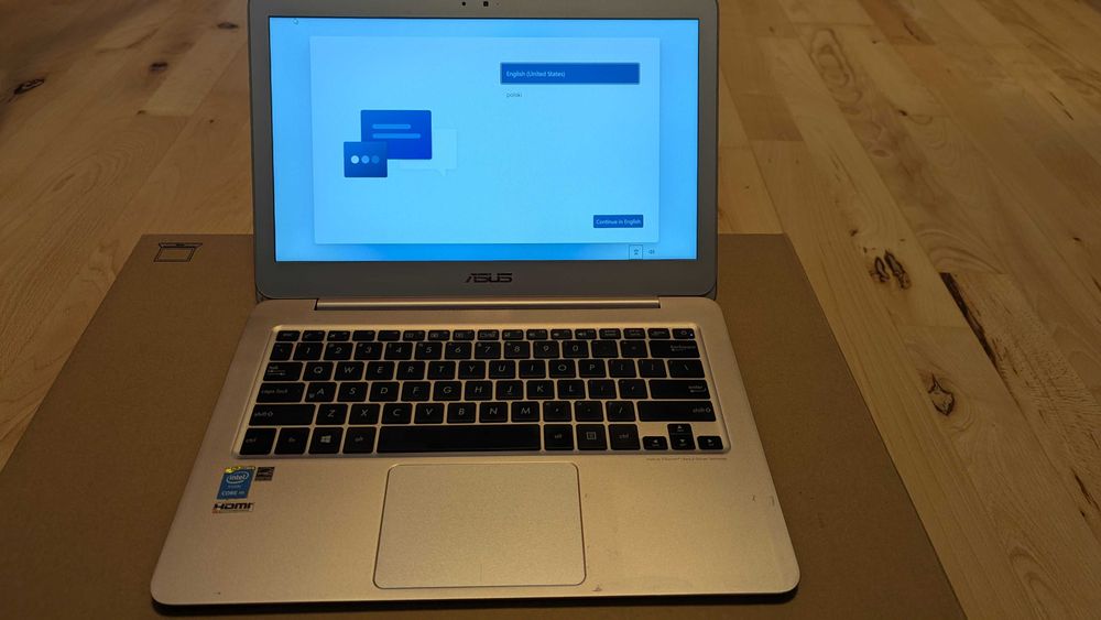 Asus UX305F ultrabook konkurencja dla Macbook Air, 1,35 kg, win 11.