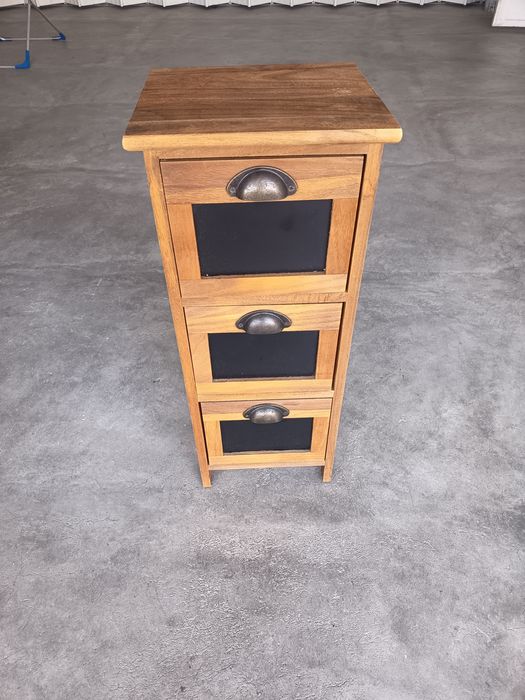 Mesinha de cabeceira