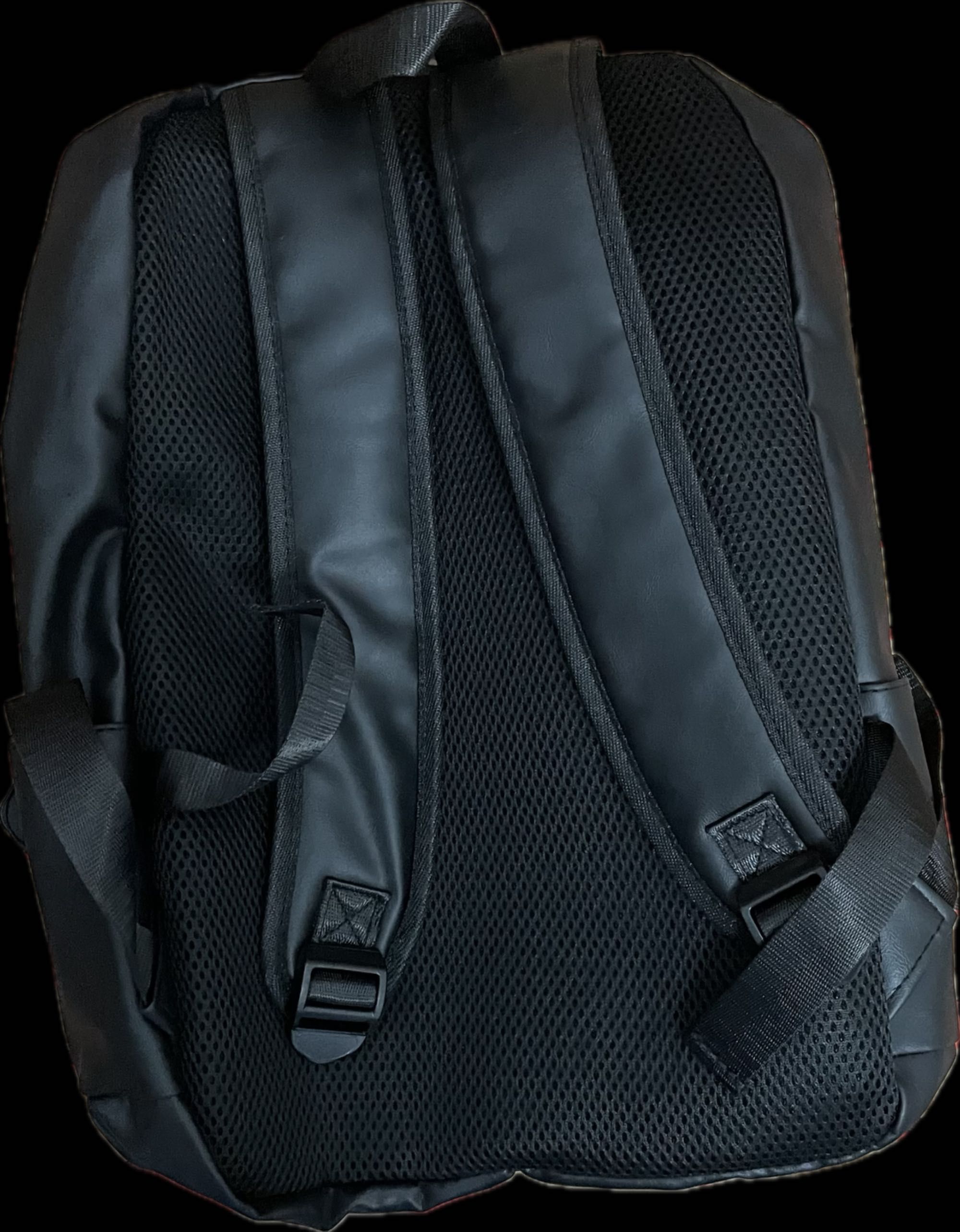 Mochila preta em pele nunca usada nova a estrear