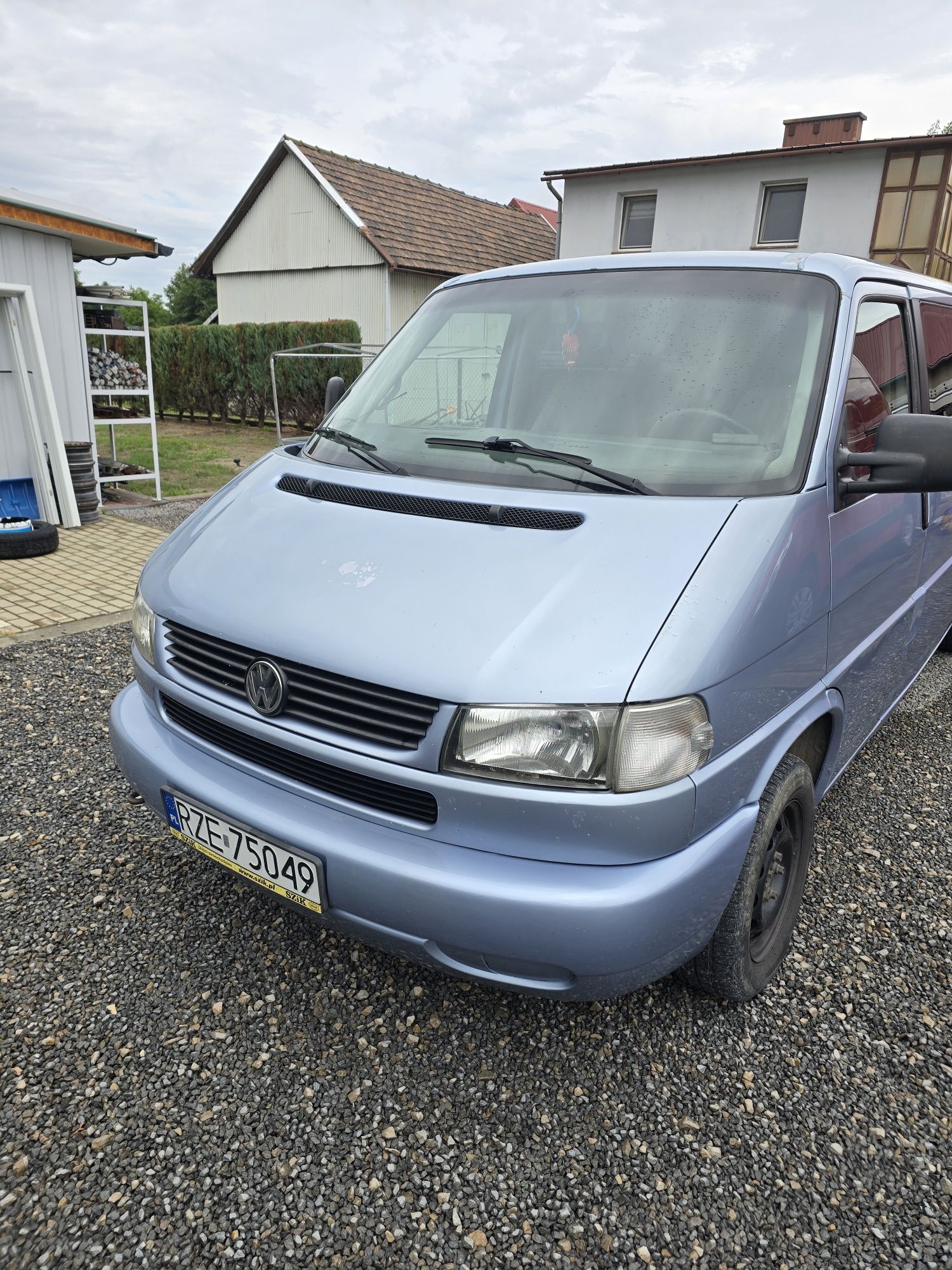 VW T4 Caravelle 2,5 102km