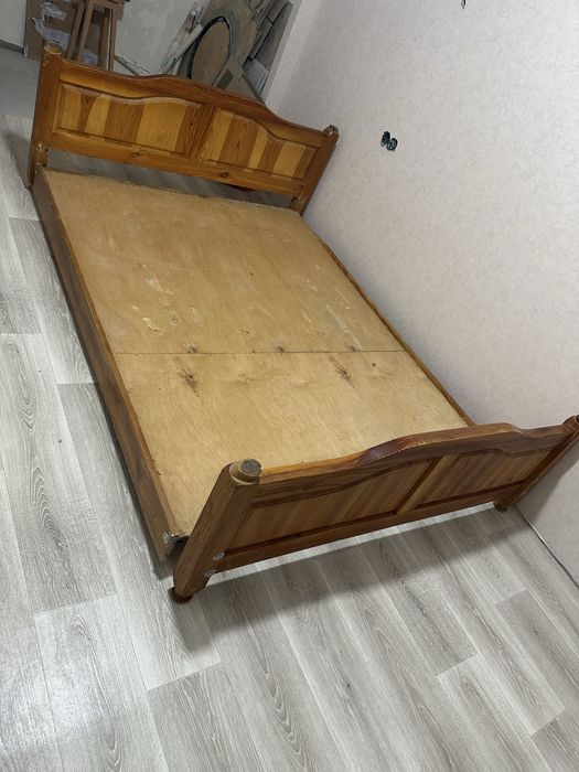 Отдам кровать безалатноз