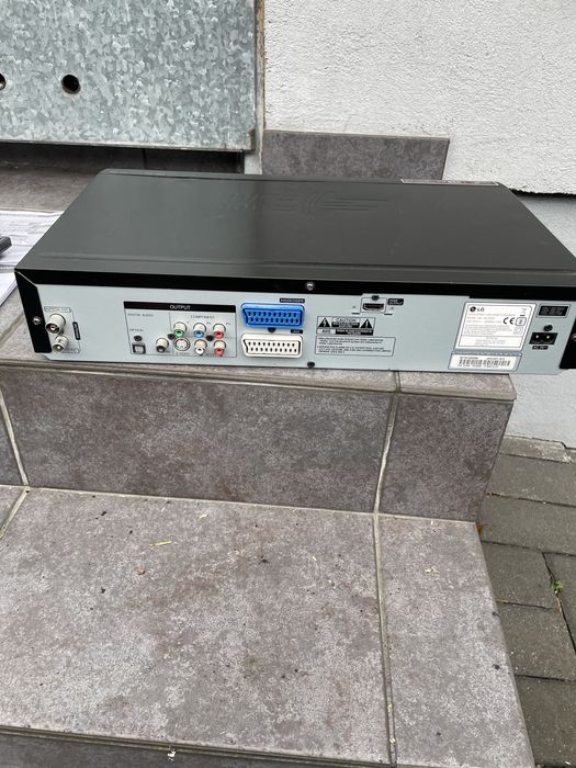 Nagrywarka LG, vhs, dvd, stan bardzo dobry