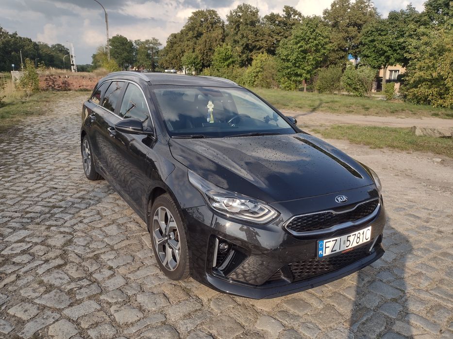 Kia. Cee'd 2021 rok 1.6 pług in Hybrid