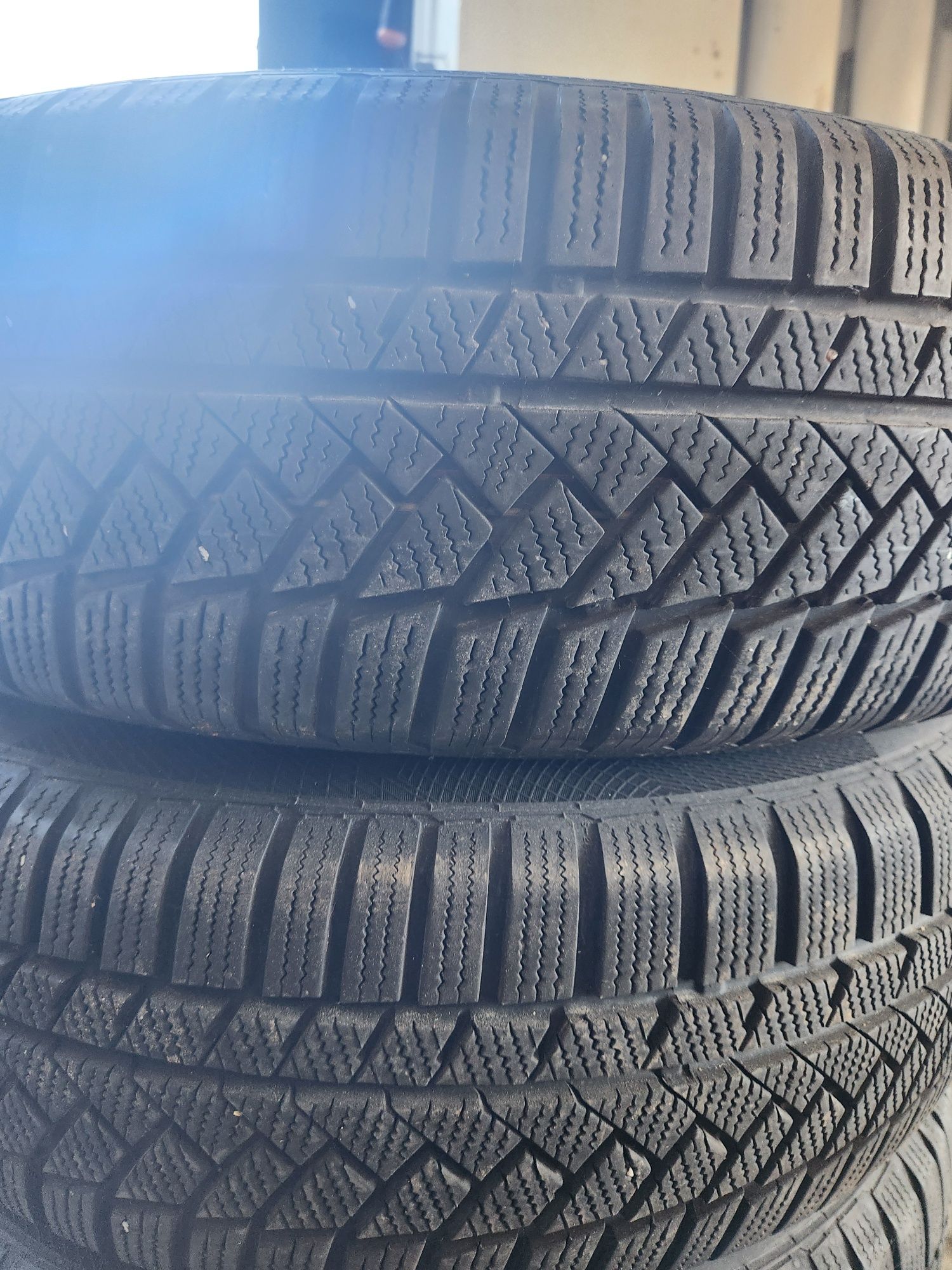 4 jantes Mercedes EQA 18"  com pneus Continental 215/60 R 18 T XL