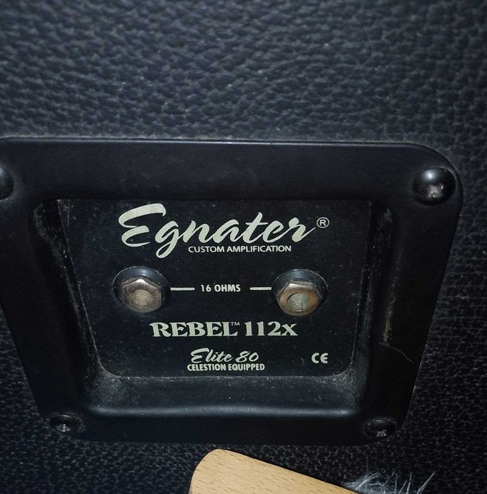 CARVIN V3M Усилитель, +EGNATER Rebel 112X 80Вт кабинет+Footswitch