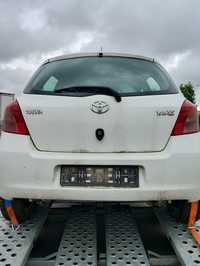 tylna klapa tylny zderzak toyota yaris 2