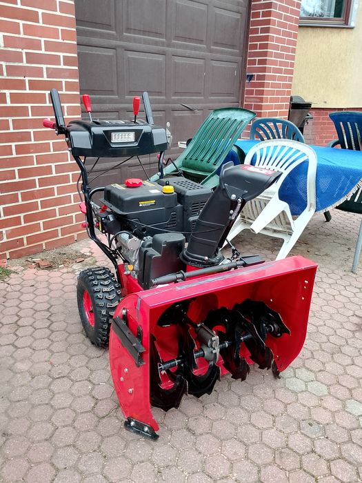 Nowa duża odśnieżarka loncin 9,5 km z plugiem z wysyłką