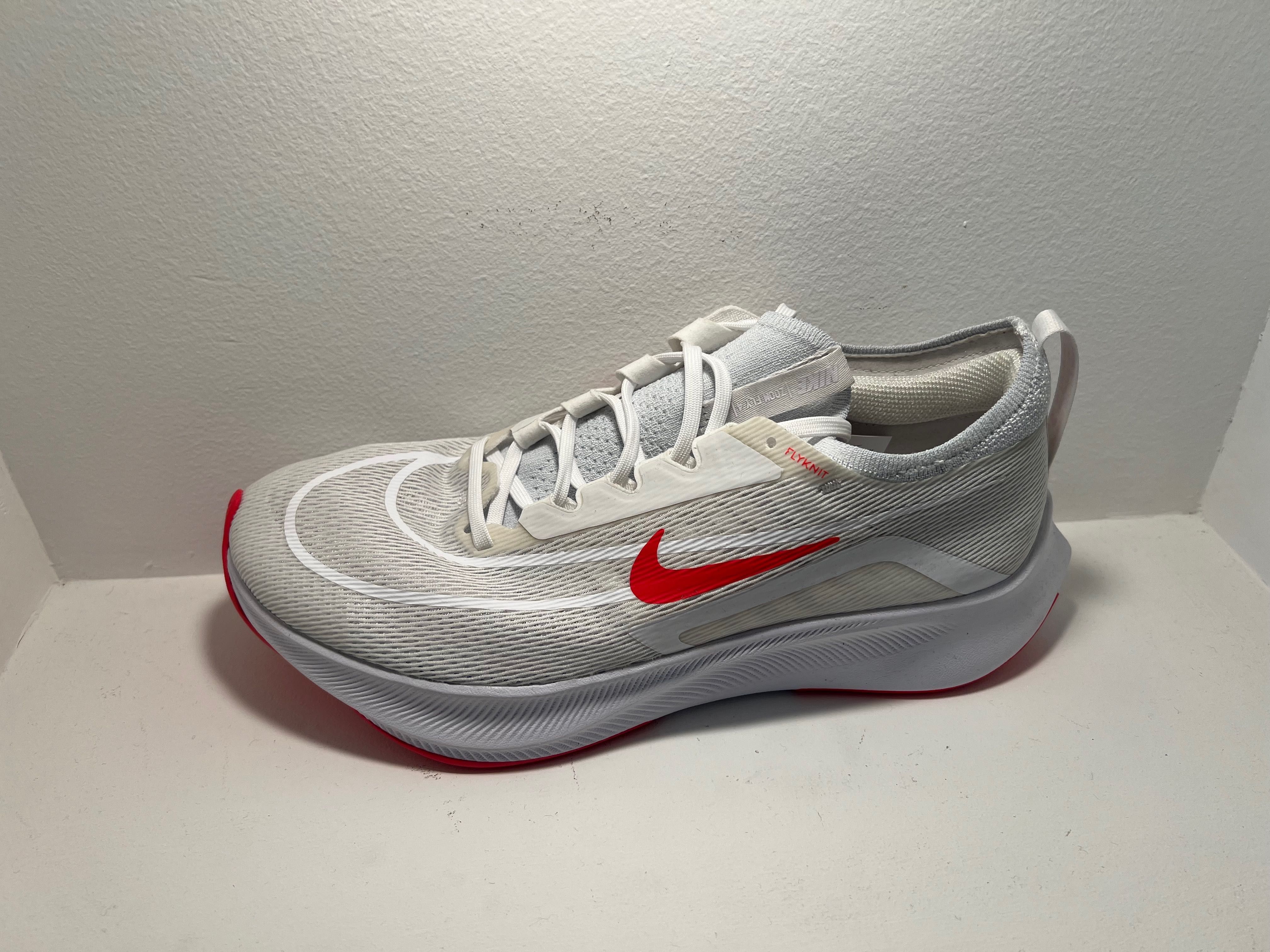 Nike Zoom Fly 4 - novas (tam. 44)