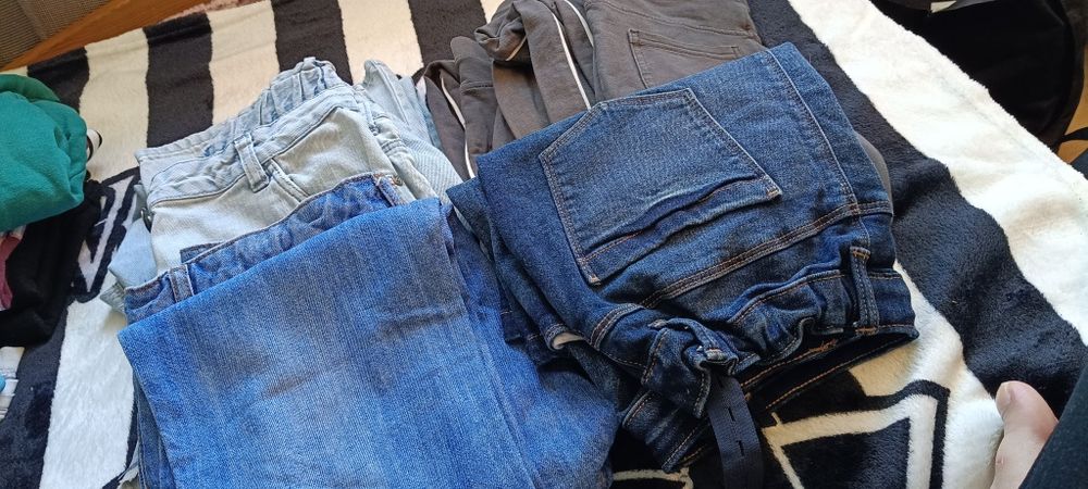 Paka ubranek dziecięcych