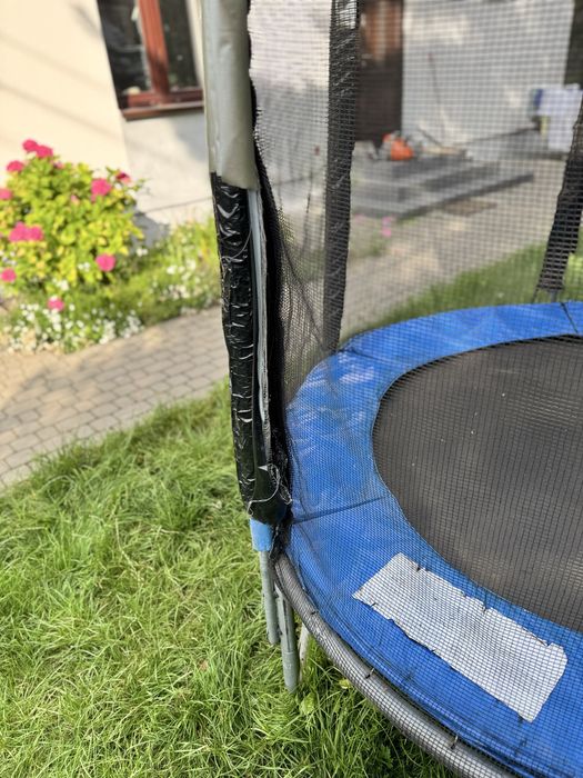 Trampolina ogrodowa 180 cm, z siatką, stan używany