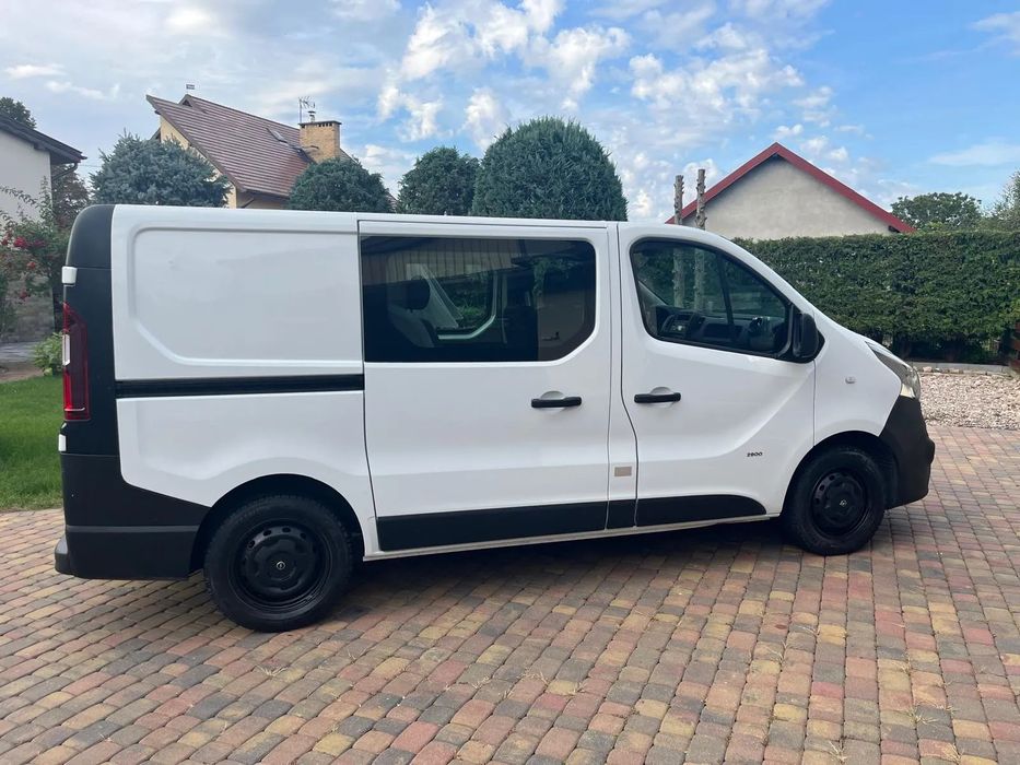 Opel Vivaro Serwisowany Brygadówka Klimatyzacja FV 23% Zadbany 6 Osobowy