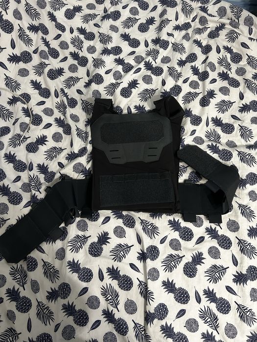 Kamizelka do skrytego noszenia wkladow balistycznych firmy condor