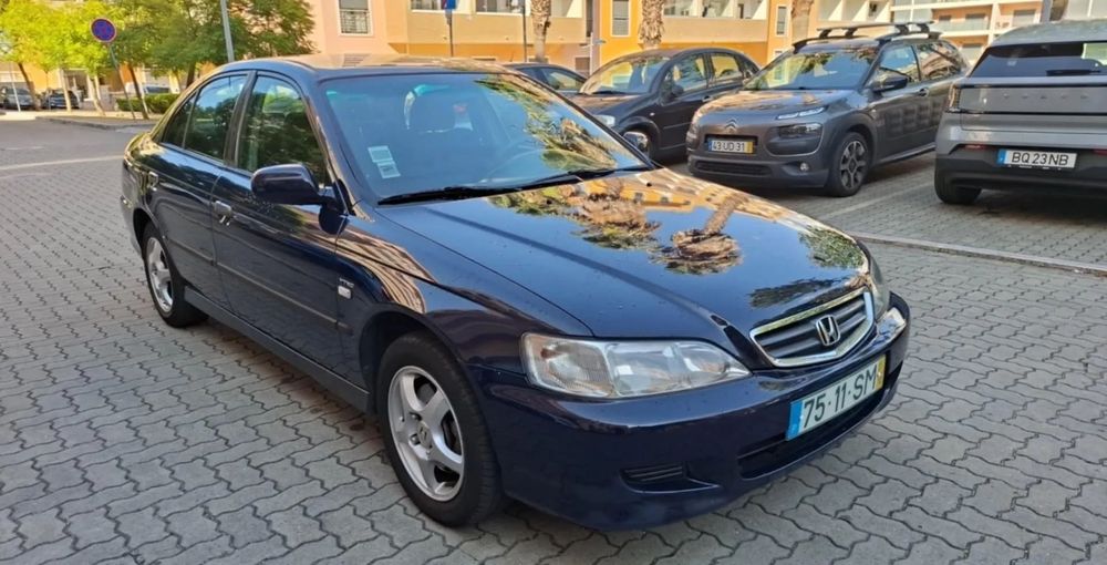 Honda Accord 1.8 LS