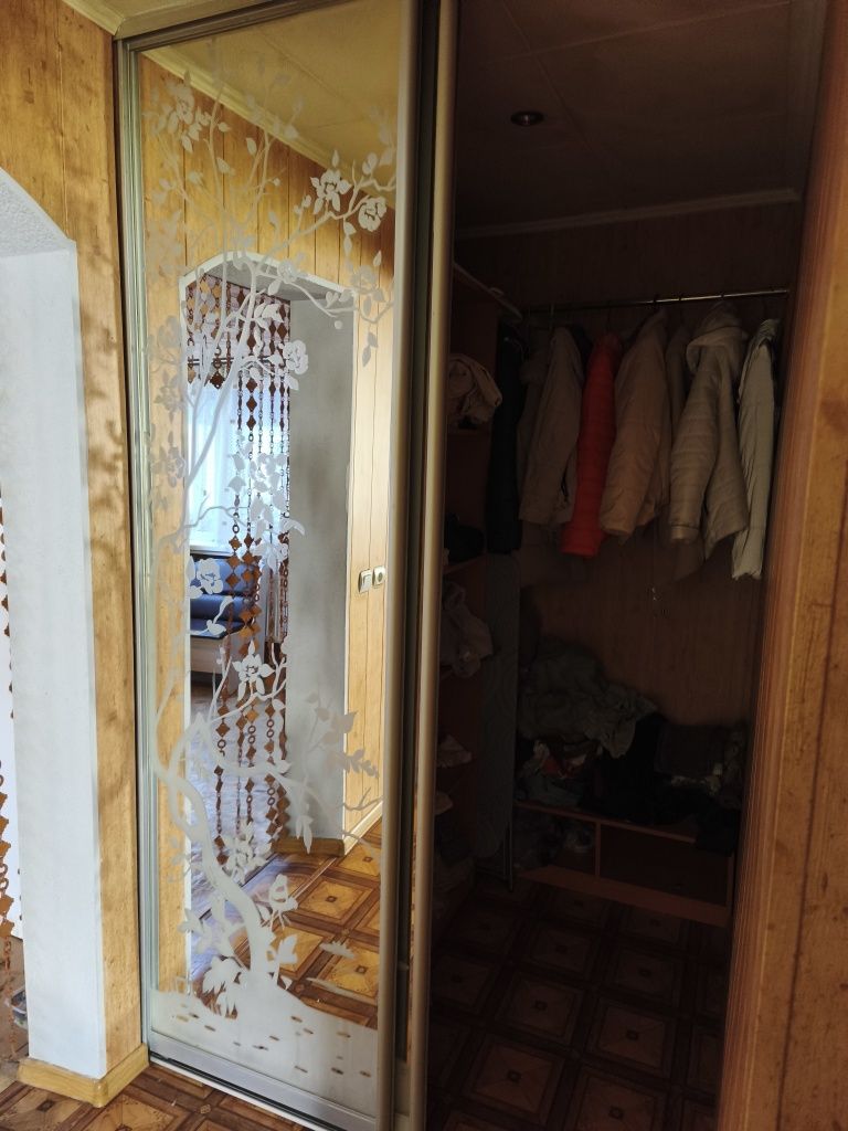 Продам пів будинку м. Чуднів