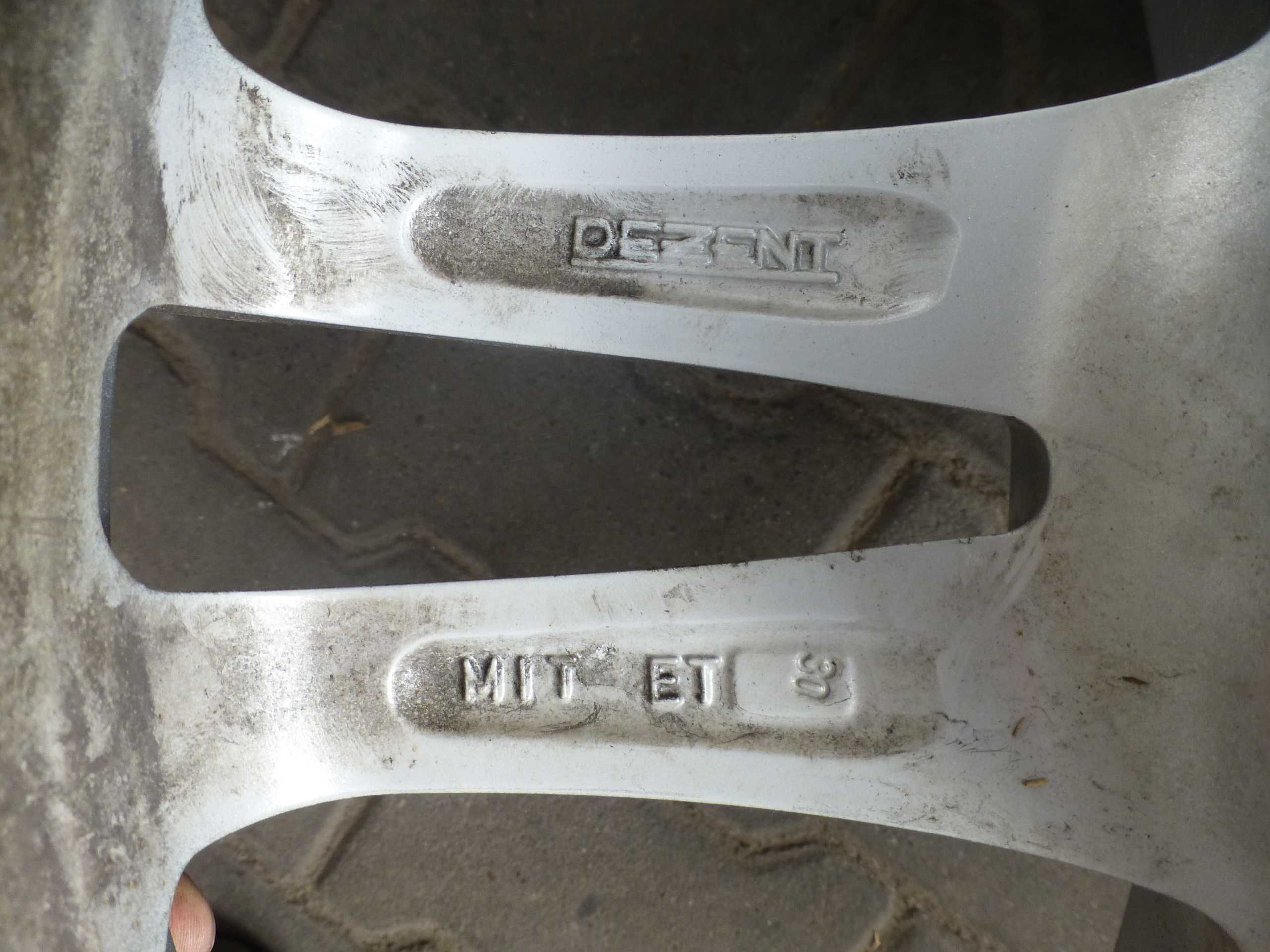 felga dezent 7,5x17 et30 5x112