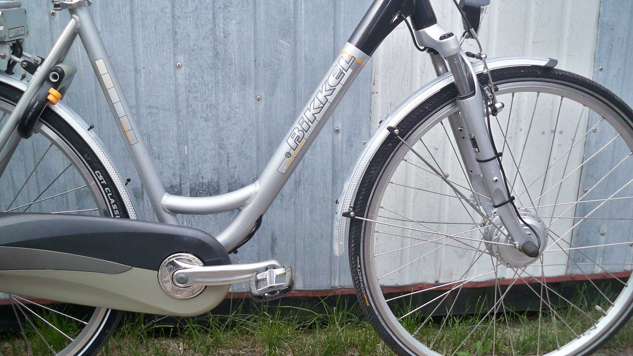 Elektryczny rower BIKKEL rama 54 cm. ALUMINIOWA Nexus 8 koła 28